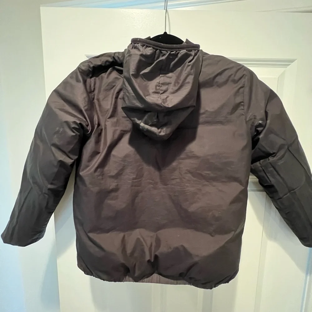 The North Facekids jacket size M 10/12 worn with love. Reversible. - Picture 3 of 6